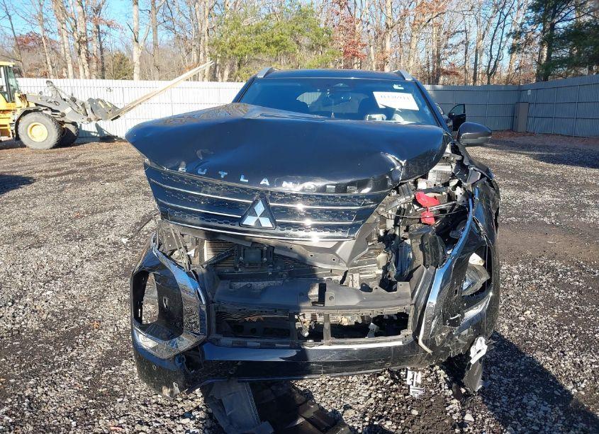 Photo 12 of 2022 Mitsubishi Outlander (VIN JA4J4VA88NZ070952)