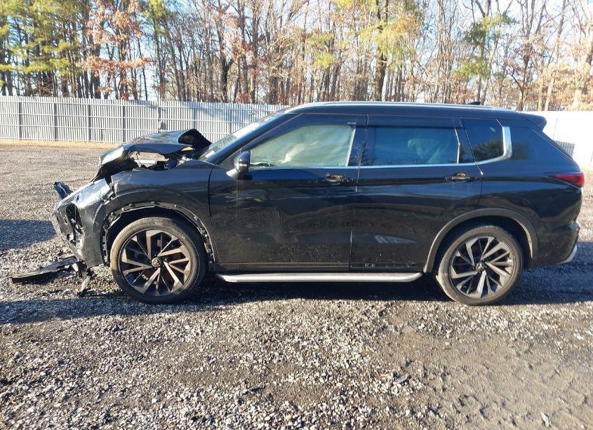 Photo 14 of 2022 Mitsubishi Outlander (VIN JA4J4VA88NZ070952)