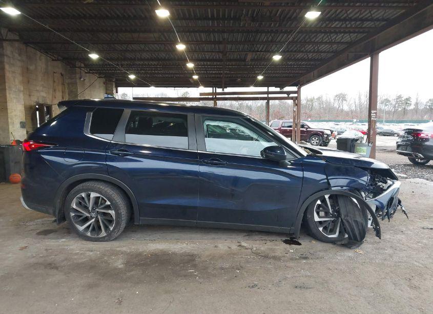 Photo 13 of 2024 Mitsubishi Outlander SE 2.5 S-AWC (VIN JA4J4VA88RZ015830)