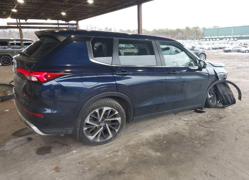 Photo 4 of 2024 Mitsubishi Outlander SE 2.5 S-AWC (VIN JA4J4VA88RZ015830)