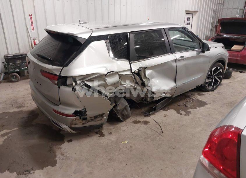 Photo 4 of 2024 Mitsubishi Outlander SE 2.5 S-AWC (VIN JA4J4VA88RZ018274)