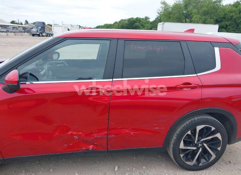 Photo 14 of 2024 Mitsubishi Outlander SE 2.5 S-AWC/SE BLACK EDITION S-AWC/SE BLACK EDITION W/PANO ROOF S-AWC/SE RALLIART S-AWC (VIN JA4J4VA88RZ050318)