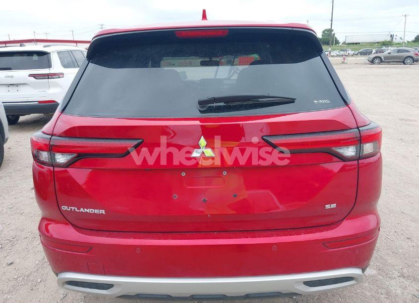 Photo 16 of 2024 Mitsubishi Outlander SE 2.5 S-AWC/SE BLACK EDITION S-AWC/SE BLACK EDITION W/PANO ROOF S-AWC/SE RALLIART S-AWC (VIN JA4J4VA88RZ050318)