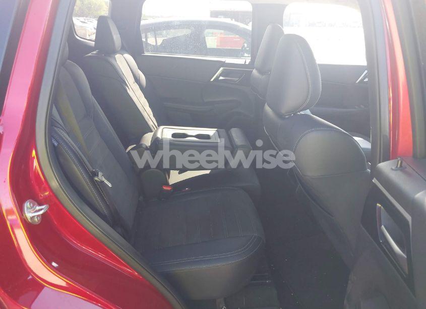 Photo 8 of 2024 Mitsubishi Outlander SE 2.5 S-AWC/SE BLACK EDITION S-AWC/SE BLACK EDITION W/PANO ROOF S-AWC/SE RALLIART S-AWC (VIN JA4J4VA88RZ050318)