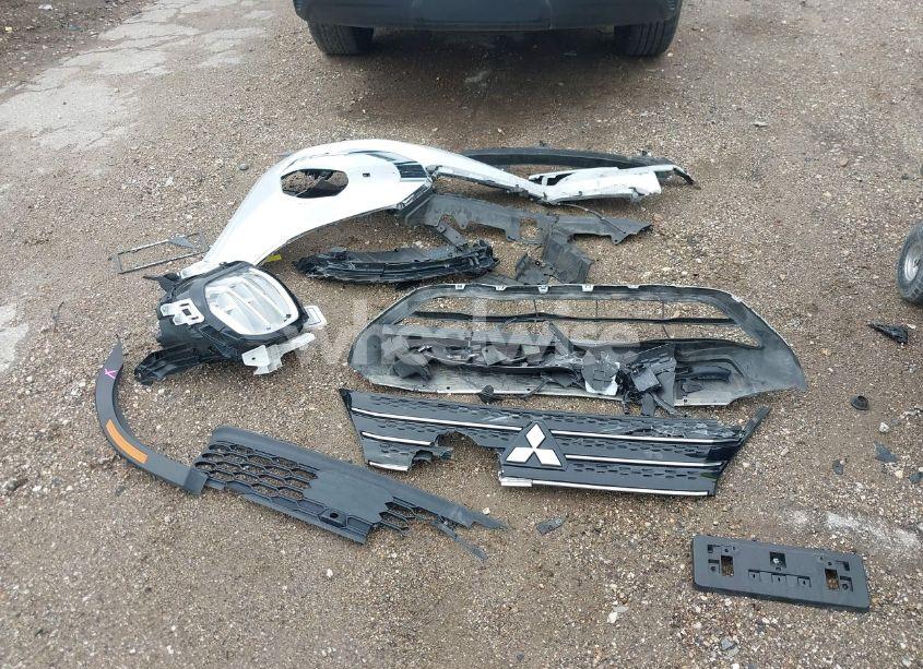 Photo 11 of 2024 Mitsubishi Outlander SE 2.5 S-AWC/SE BLACK EDITION S-AWC/SE BLACK EDITION W/PANO ROOF S-AWC/SE RALLIART S-AWC (VIN JA4J4VA88RZ062436)