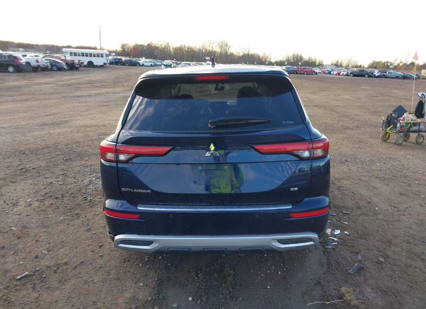 Photo 16 of 2024 Mitsubishi Outlander SE 2.5 (VIN JA4J4VA89RZ004030)
