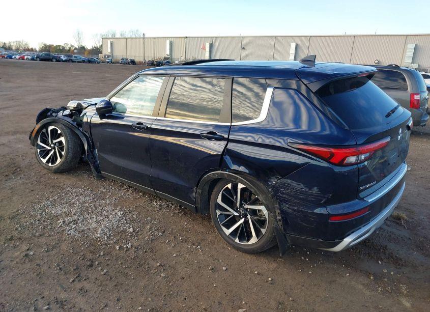 Photo 3 of 2024 Mitsubishi Outlander SE 2.5 (VIN JA4J4VA89RZ004030)