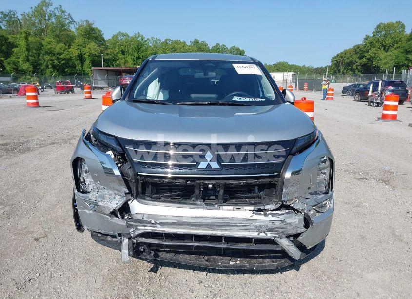 Photo 12 of 2024 Mitsubishi Outlander SE 2.5 S-AWC/SE BLACK EDITION S-AWC/SE BLACK EDITION W/PANO ROOF S-AWC/SE RALLIART S-AWC (VIN JA4J4VA89RZ059061)