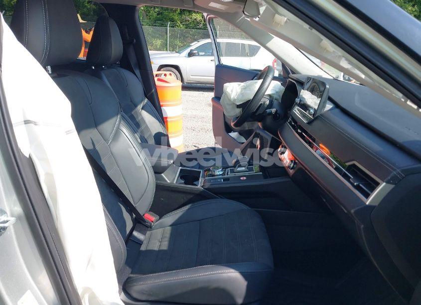 Photo 5 of 2024 Mitsubishi Outlander SE 2.5 S-AWC/SE BLACK EDITION S-AWC/SE BLACK EDITION W/PANO ROOF S-AWC/SE RALLIART S-AWC (VIN JA4J4VA89RZ059061)