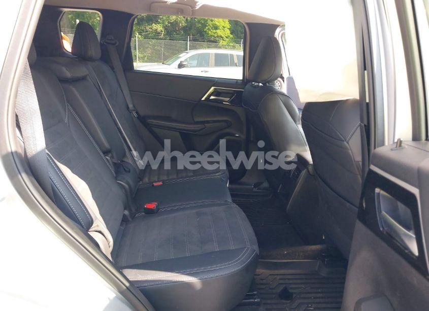 Photo 8 of 2024 Mitsubishi Outlander SE 2.5 S-AWC/SE BLACK EDITION S-AWC/SE BLACK EDITION W/PANO ROOF S-AWC/SE RALLIART S-AWC (VIN JA4J4VA89RZ059061)