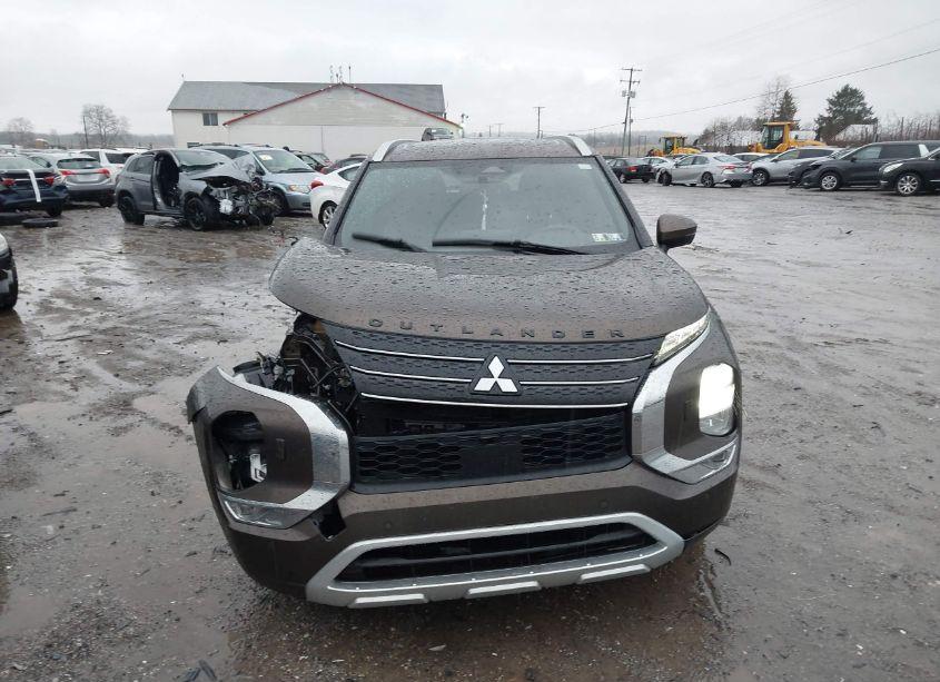 Photo 13 of 2022 Mitsubishi Outlander SEL 2.5 /SEL LAUNCH EDITION /SEL SPECIAL EDITION (VIN JA4J4VA8XNZ030369)