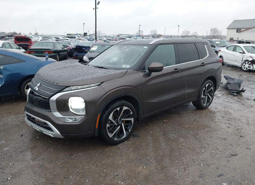 Photo 2 of 2022 Mitsubishi Outlander SEL 2.5 /SEL LAUNCH EDITION /SEL SPECIAL EDITION (VIN JA4J4VA8XNZ030369)