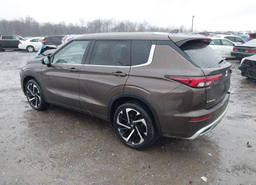 Photo 3 of 2022 Mitsubishi Outlander SEL 2.5 /SEL LAUNCH EDITION /SEL SPECIAL EDITION (VIN JA4J4VA8XNZ030369)