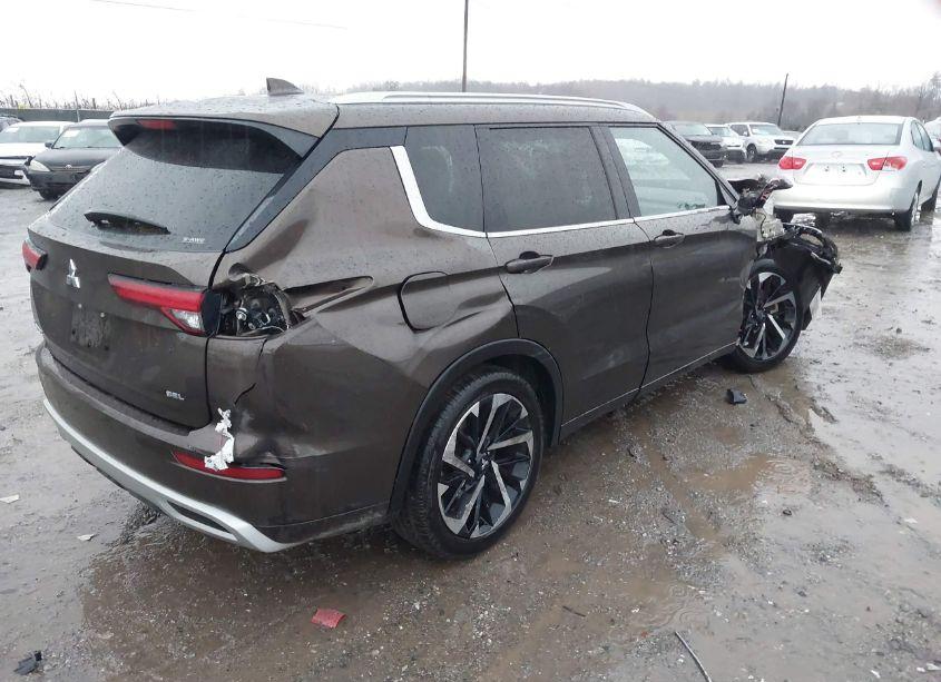 Photo 4 of 2022 Mitsubishi Outlander SEL 2.5 /SEL LAUNCH EDITION /SEL SPECIAL EDITION (VIN JA4J4VA8XNZ030369)