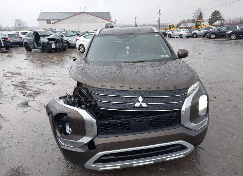 Photo 6 of 2022 Mitsubishi Outlander SEL 2.5 /SEL LAUNCH EDITION /SEL SPECIAL EDITION (VIN JA4J4VA8XNZ030369)