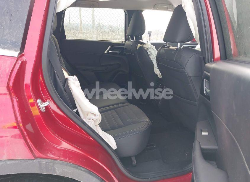 Photo 8 of 2024 Mitsubishi Outlander SE 2.5 S-AWC (VIN JA4J4VA8XRZ021807)