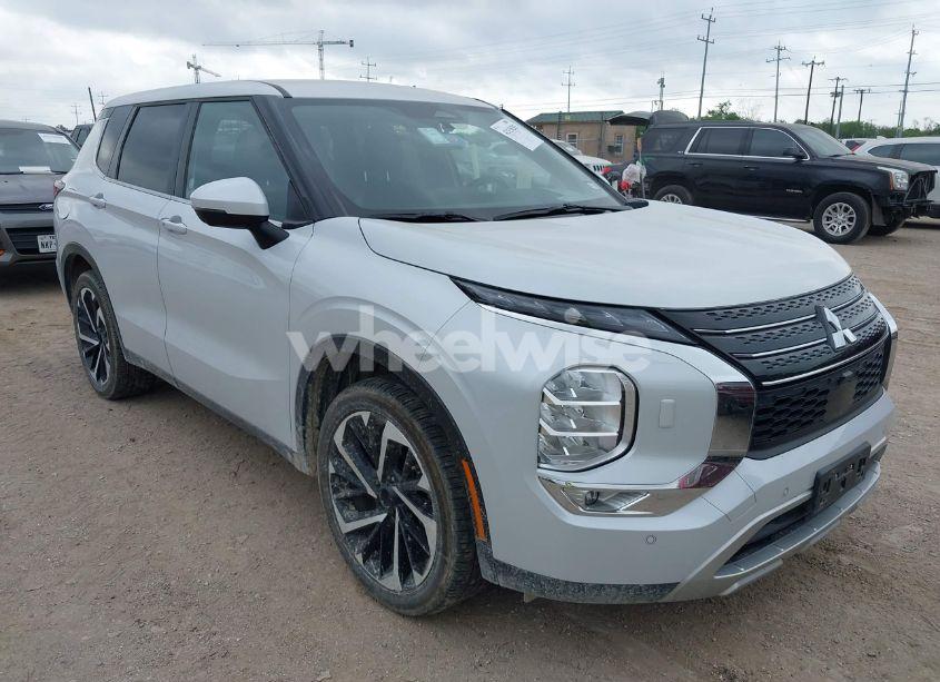 2024 Mitsubishi Outlander SE 2.5 S-AWC/SE BLACK EDITION S-AWC/SE BLACK EDITION W/PANO ROOF S-AWC/SE RALLIART S-AWC (VIN JA4J4VA8XRZ038199) main photo