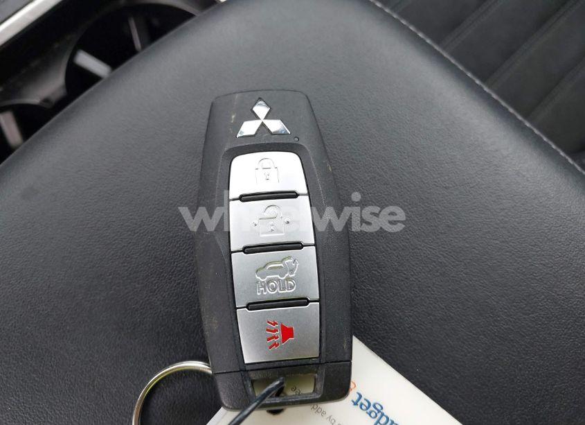 Photo 11 of 2024 Mitsubishi Outlander SE 2.5 S-AWC/SE BLACK EDITION S-AWC/SE BLACK EDITION W/PANO ROOF S-AWC/SE RALLIART S-AWC (VIN JA4J4VA8XRZ038199)