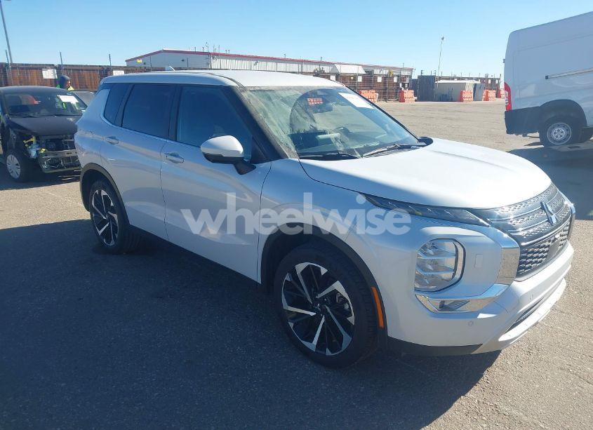 2024 Mitsubishi Outlander SE 2.5 S-AWC/SE BLACK EDITION S-AWC/SE BLACK EDITION W/PANO ROOF/SE RALLIART S-AWC (VIN JA4J4VA8XRZ051857) main photo