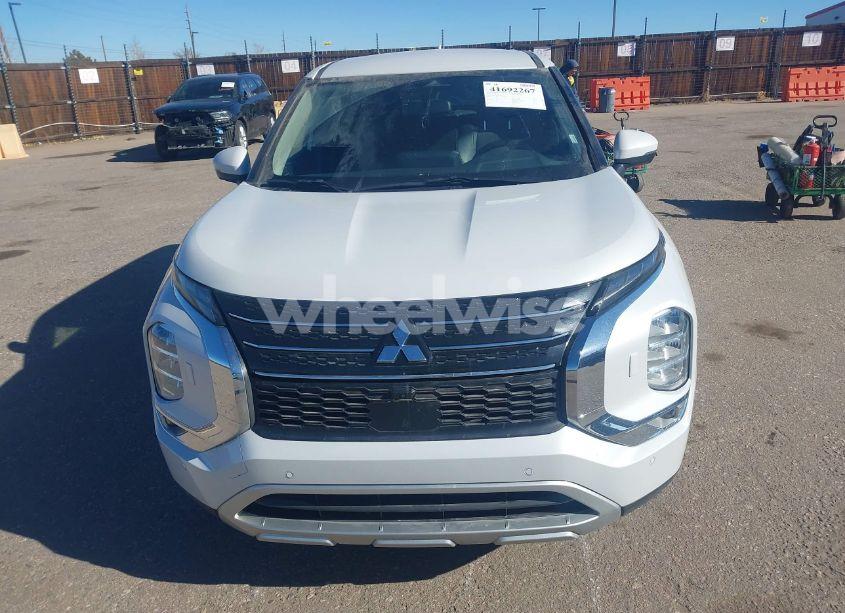 Photo 12 of 2024 Mitsubishi Outlander SE 2.5 S-AWC/SE BLACK EDITION S-AWC/SE BLACK EDITION W/PANO ROOF/SE RALLIART S-AWC (VIN JA4J4VA8XRZ051857)