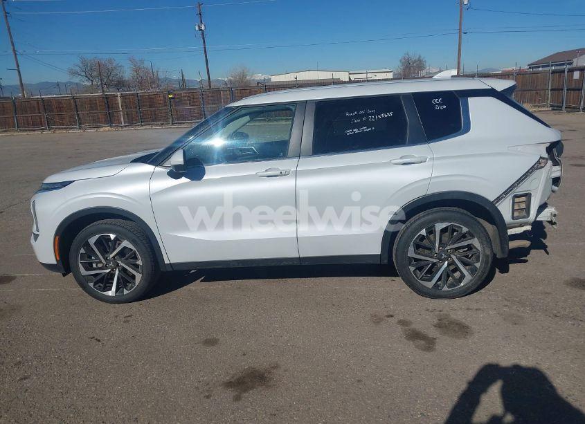 Photo 14 of 2024 Mitsubishi Outlander SE 2.5 S-AWC/SE BLACK EDITION S-AWC/SE BLACK EDITION W/PANO ROOF/SE RALLIART S-AWC (VIN JA4J4VA8XRZ051857)