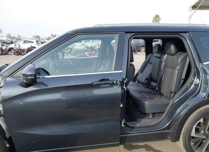 Photo 14 of 2024 Mitsubishi Outlander SEL 2.5 (VIN JA4J4WA81RZ055804)