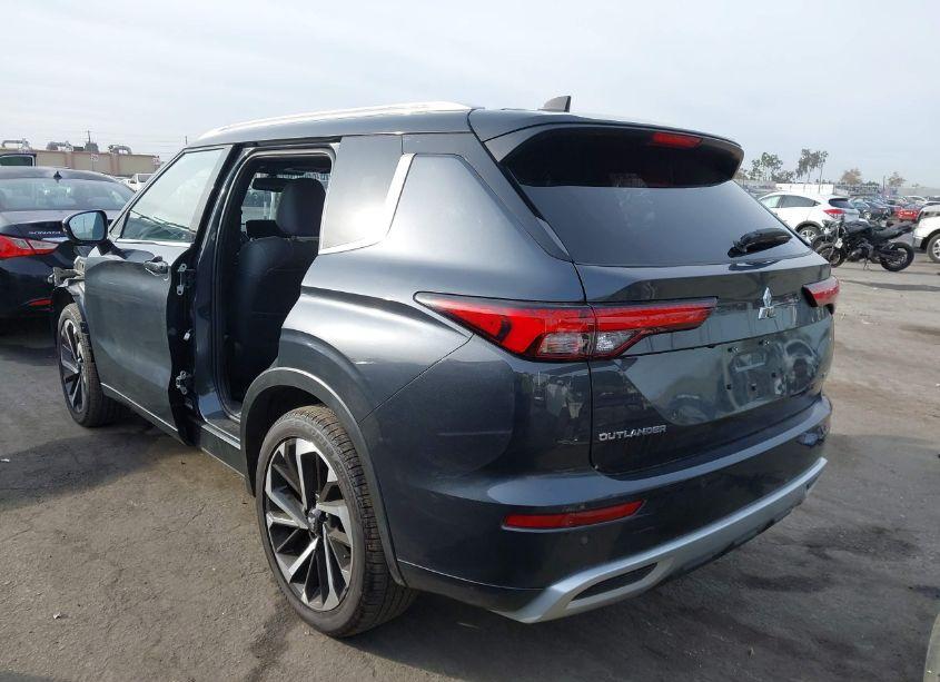 Photo 3 of 2024 Mitsubishi Outlander SEL 2.5 (VIN JA4J4WA81RZ055804)