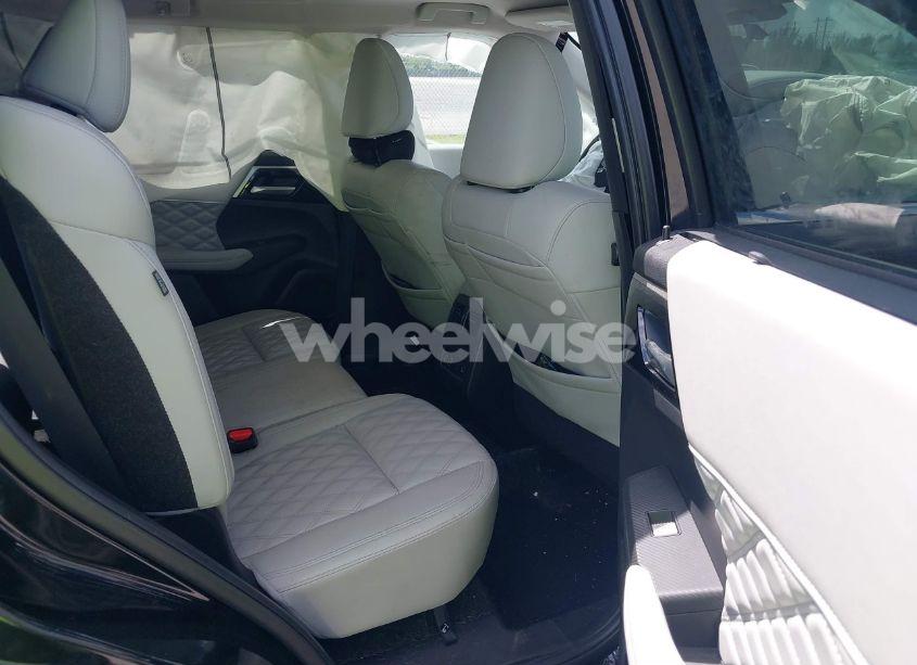Photo 8 of 2024 Mitsubishi Outlander SEL PLATINUM EDITION (VIN JA4J4WA84RZ039385)