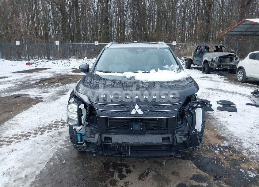 Photo 13 of 2024 Mitsubishi Outlander SEL PLATINUM EDITION S-AWC (VIN JA4J4WA87RZ030521)