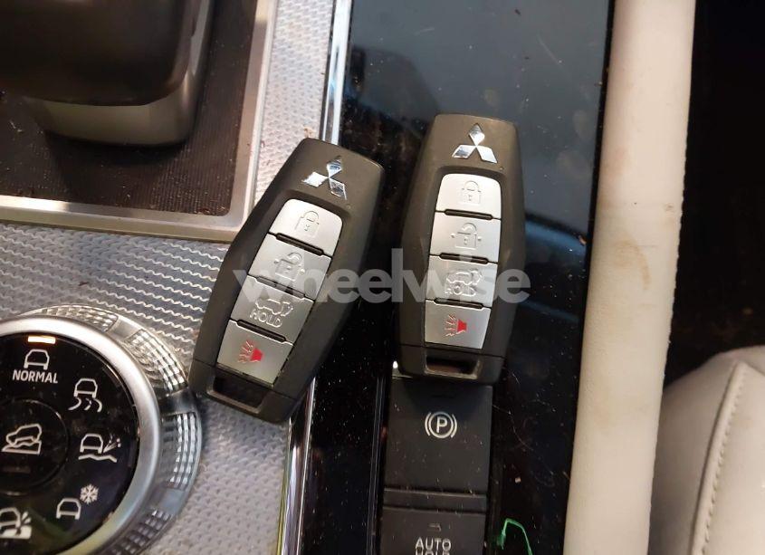 Photo 11 of 2024 Mitsubishi Outlander SEL 2.5 S-AWC (VIN JA4J4WA89RZ003725)