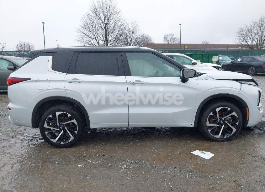 Photo 12 of 2024 Mitsubishi Outlander SEL 2.5 (VIN JA4J4WA89RZ008875)