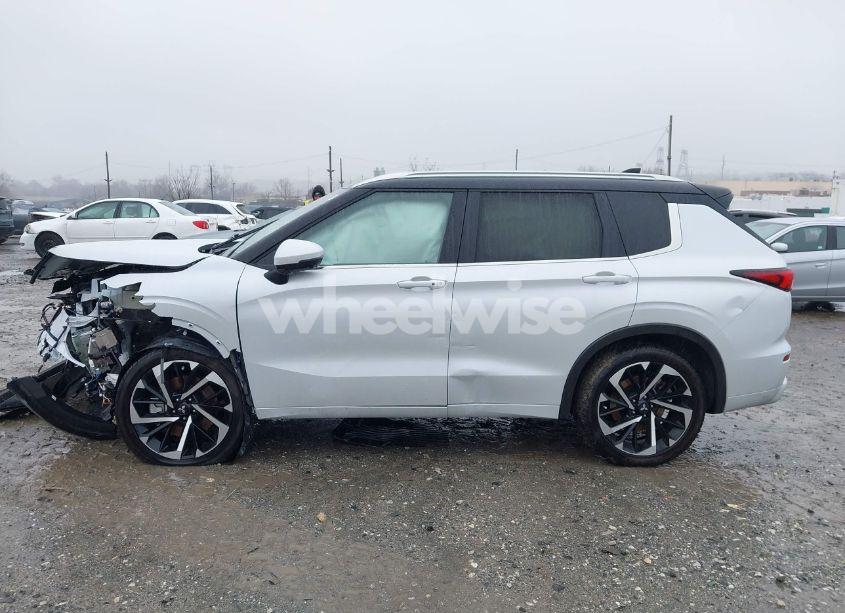 Photo 13 of 2024 Mitsubishi Outlander SEL 2.5 (VIN JA4J4WA89RZ008875)