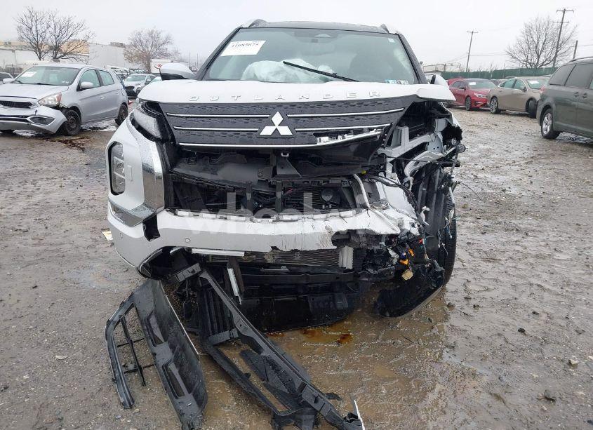 Photo 16 of 2024 Mitsubishi Outlander SEL 2.5 (VIN JA4J4WA89RZ008875)