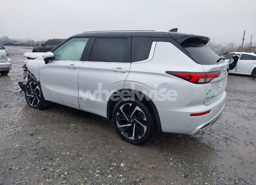 Photo 3 of 2024 Mitsubishi Outlander SEL 2.5 (VIN JA4J4WA89RZ008875)