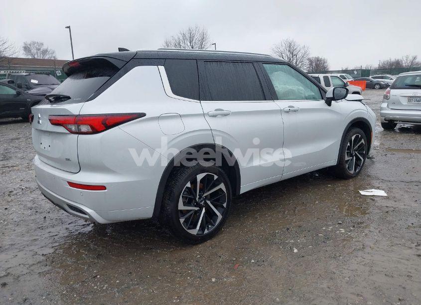 Photo 4 of 2024 Mitsubishi Outlander SEL 2.5 (VIN JA4J4WA89RZ008875)