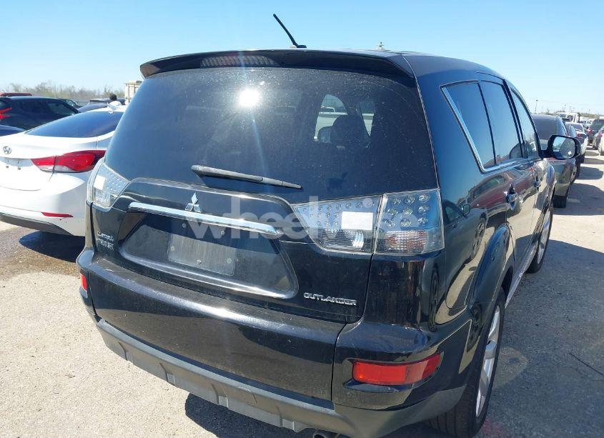 Photo 4 of 2011 Mitsubishi Outlander XLS (VIN JA4JS4AX6BU021376)