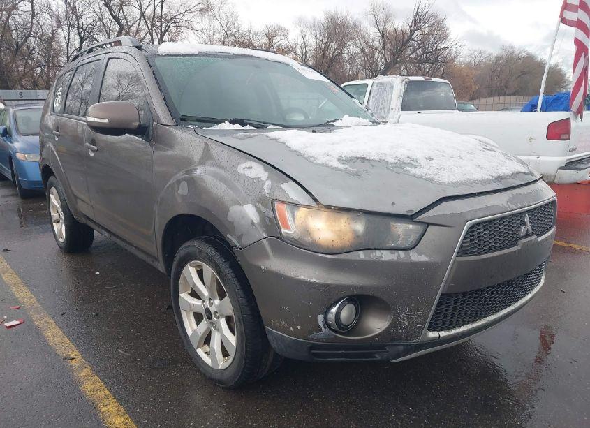 2010 Mitsubishi Outlander XLS (VIN JA4JS4AX8AZ001826) main photo