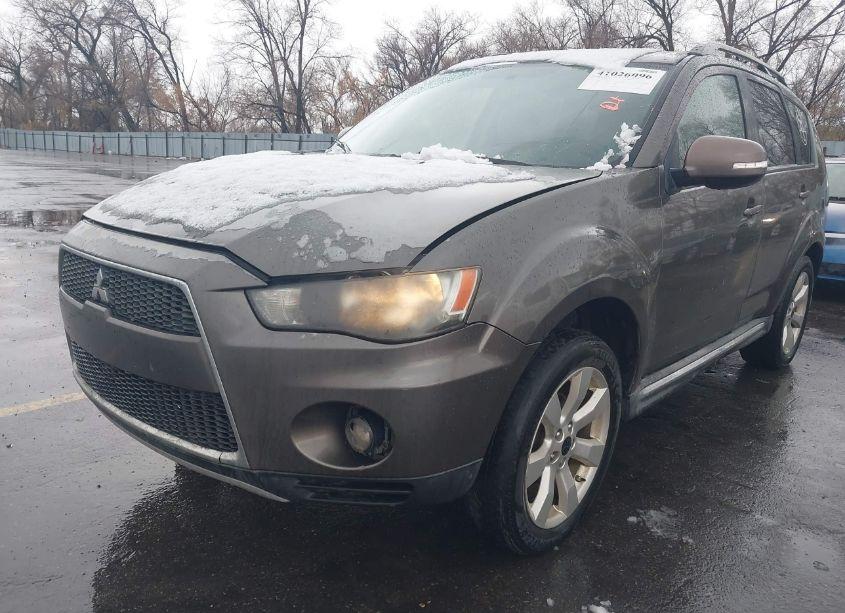 Photo 2 of 2010 Mitsubishi Outlander XLS (VIN JA4JS4AX8AZ001826)