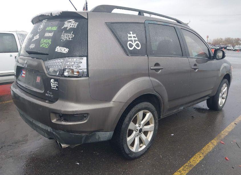 Photo 4 of 2010 Mitsubishi Outlander XLS (VIN JA4JS4AX8AZ001826)