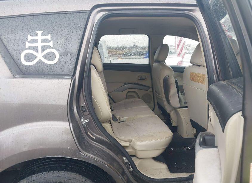 Photo 8 of 2010 Mitsubishi Outlander XLS (VIN JA4JS4AX8AZ001826)