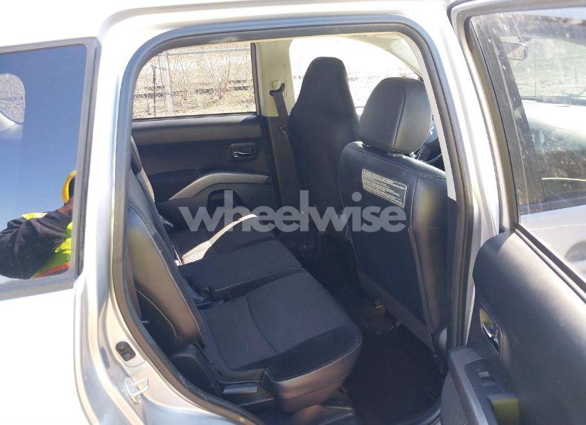 Photo 8 of 2012 Mitsubishi Outlander SE (VIN JA4JT3AW0CU002810)