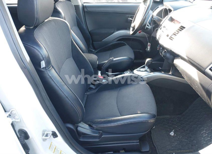 Photo 5 of 2012 Mitsubishi Outlander SE (VIN JA4JT3AW1CU000712)