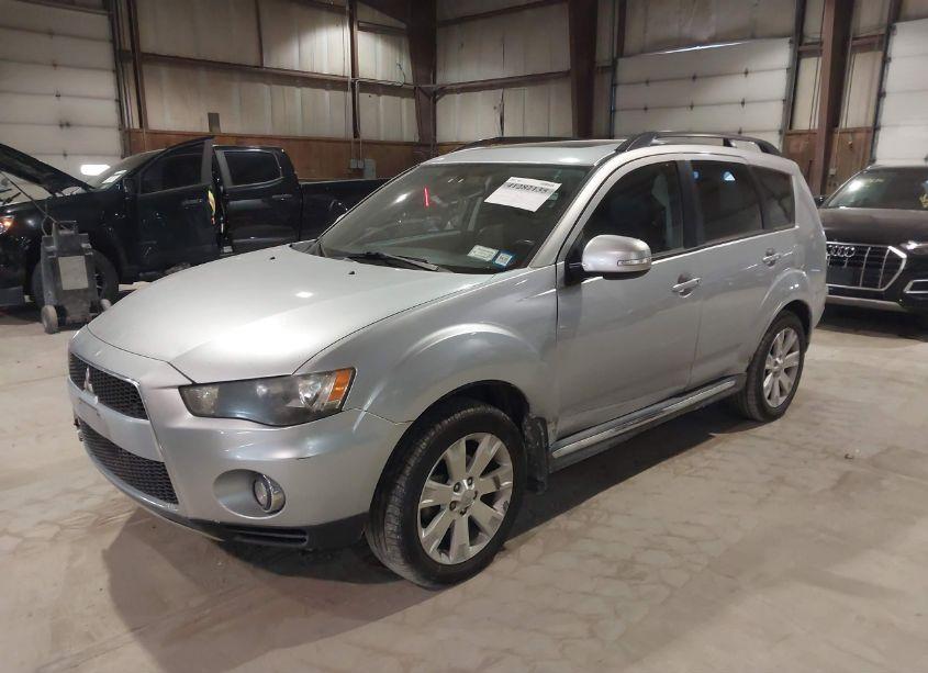 Photo 2 of 2011 Mitsubishi Outlander SE (VIN JA4JT3AW2BU007506)