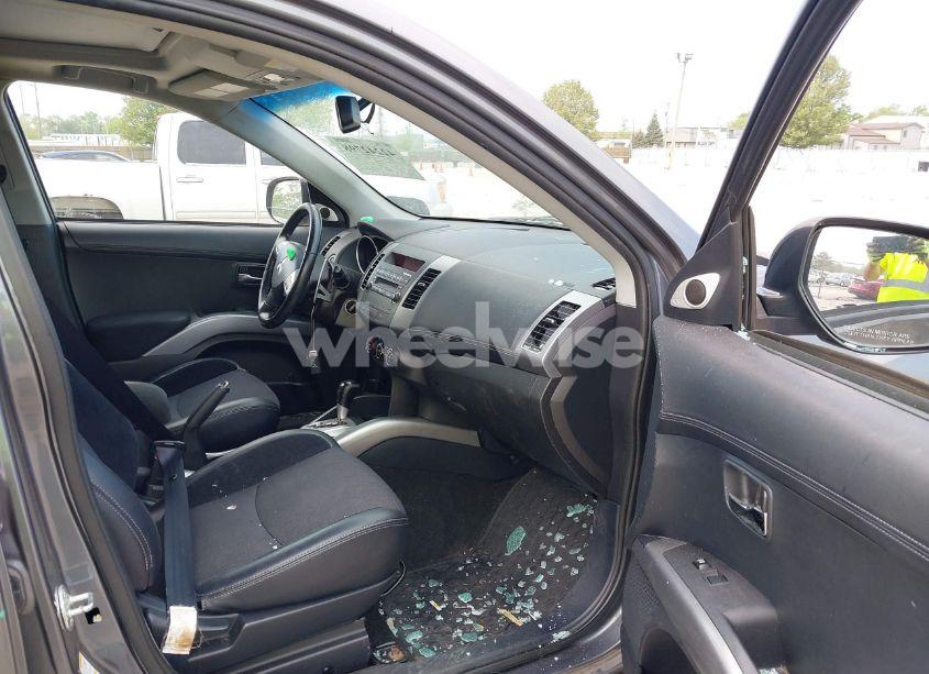 Photo 5 of 2012 Mitsubishi Outlander SE (VIN JA4JT3AW4CU028570)