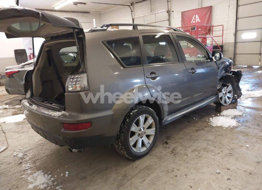 Photo 4 of 2011 Mitsubishi Outlander SE (VIN JA4JT3AW6BU015219)