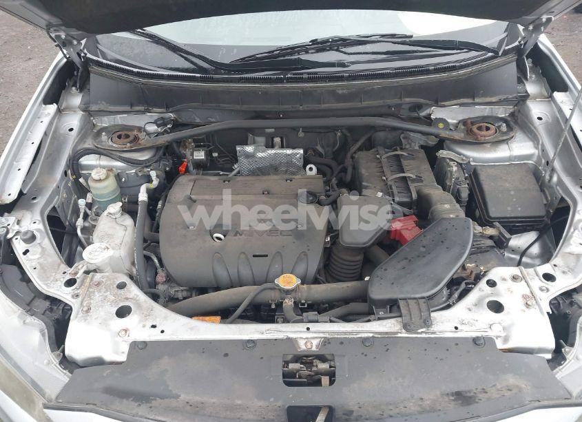 Photo 10 of 2011 Mitsubishi Outlander SE (VIN JA4JT3AW7BU036029)