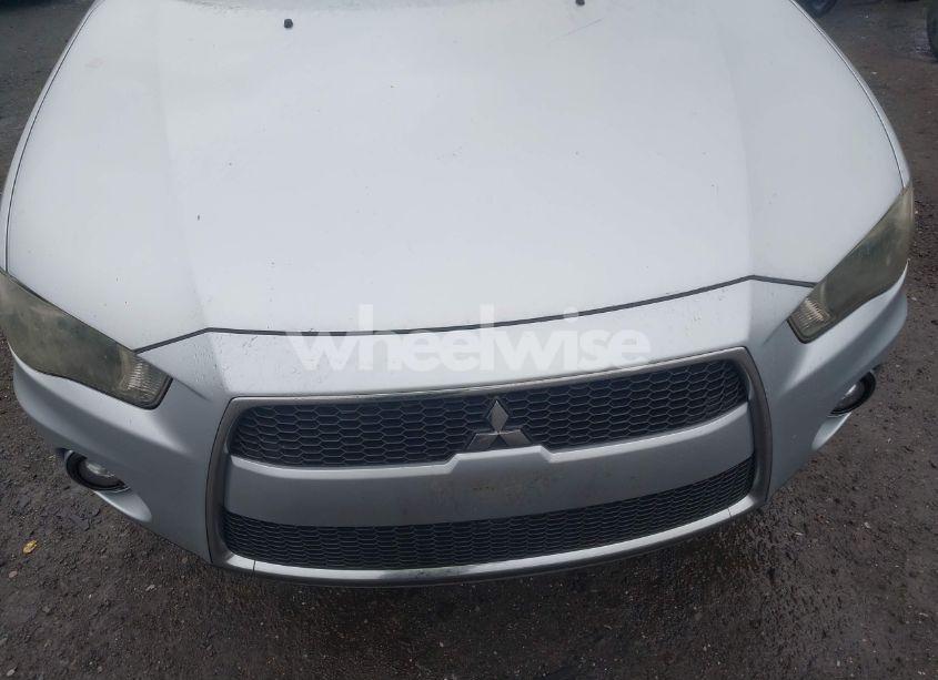 Photo 6 of 2011 Mitsubishi Outlander SE (VIN JA4JT3AW7BU036029)