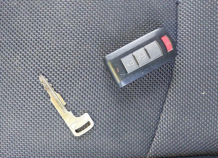 Photo 11 of 2013 Mitsubishi Outlander SE (VIN JA4JT3AW7DU009612)