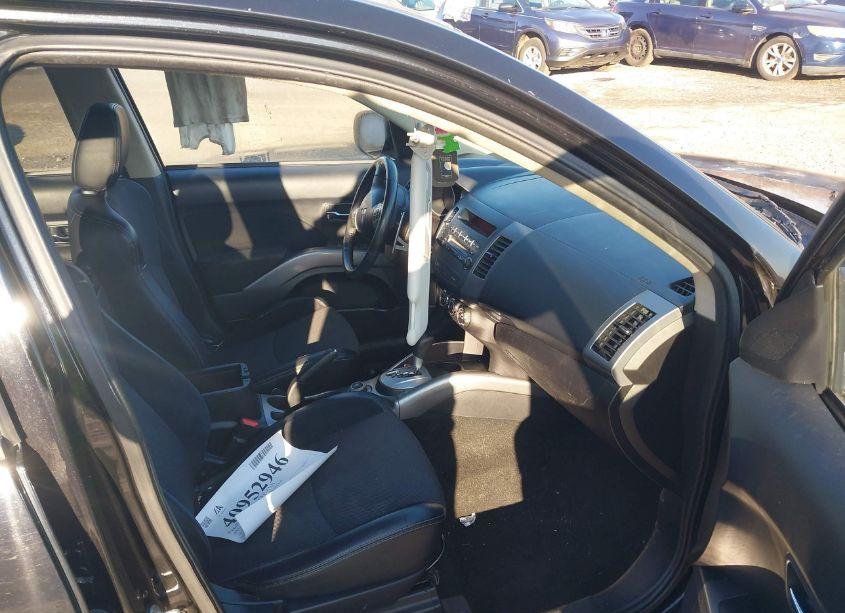 Photo 5 of 2013 Mitsubishi Outlander SE (VIN JA4JT3AW7DU009612)