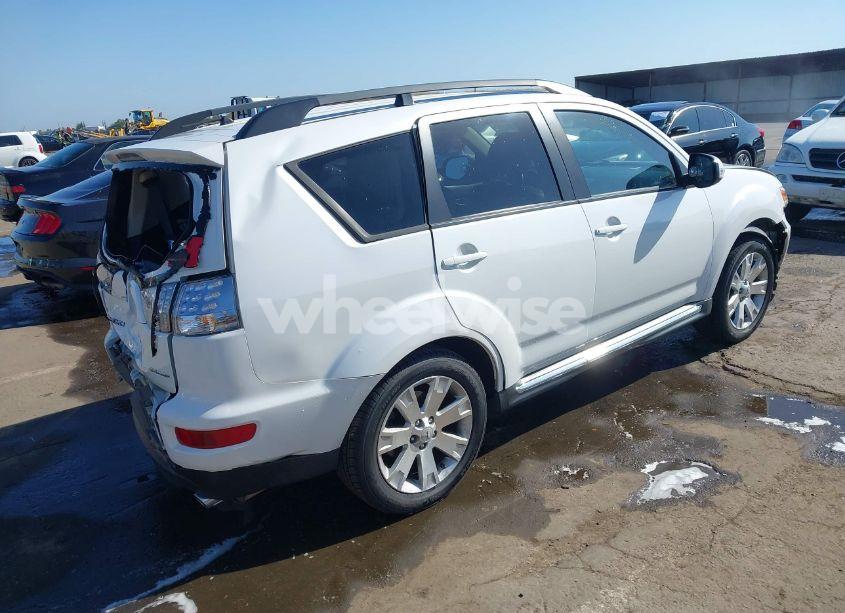 Photo 4 of 2013 Mitsubishi Outlander SE (VIN JA4JT3AW7DU020366)